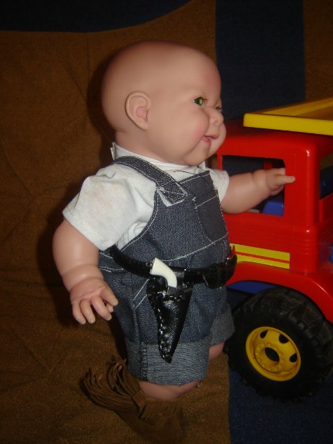 Шериф и его помощник против Мистера Лягуха. Куклы Berenguer (фото 8)