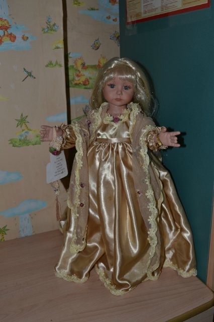 "Посреди золотого поля встанет..." - "золотая" кукла от Линды Рик