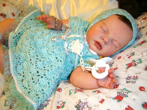 В ожидание весны.Кукольные наряды моих девочек