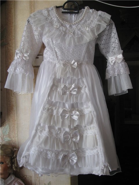 Нарядное платье для куклы