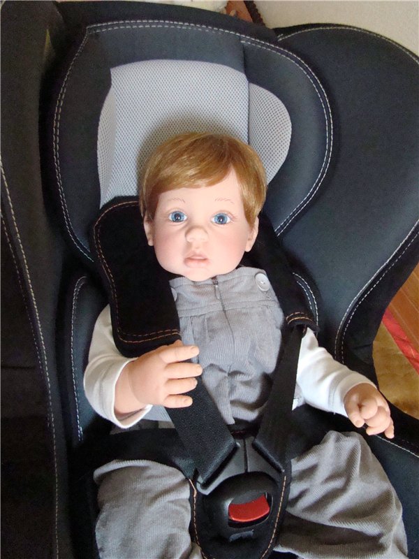 Безопасность прежде всего! Автокресло нужная вещь. Коллекционные куклы Ли Миддлтон, Адора (фото 4)