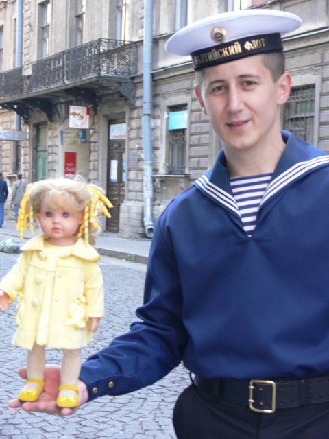 Триумфальное шествие крейсера Авроры по Неве. И как мы его с девчонками провожали. Gotz (фото 2)