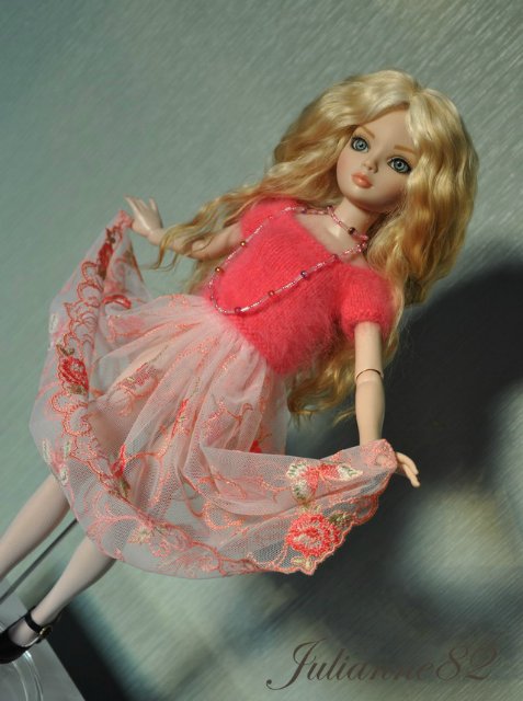 Неотразимая Feeling Drained Ellowyne Wilde от Robert Tonner