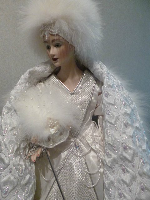 Фарфоровая красота "Снежная Королева" от Franklin Mint (фото 3)