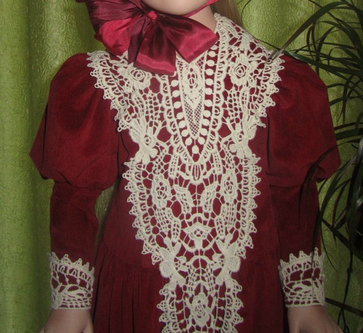 Фарфоровая кукла Ева - "реверанс позапрошлому веку"