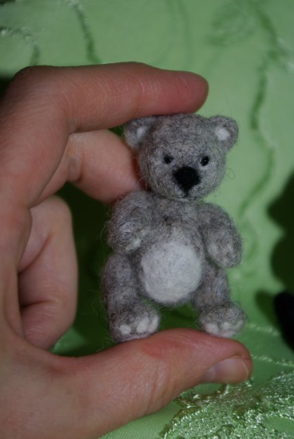 Родились у меня медвежата. Авторские игрушки сухим валянием