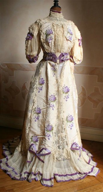 Для тех, кто в поиске или Каждый охотник желает знать. Викторианские и эдвардианские наряды