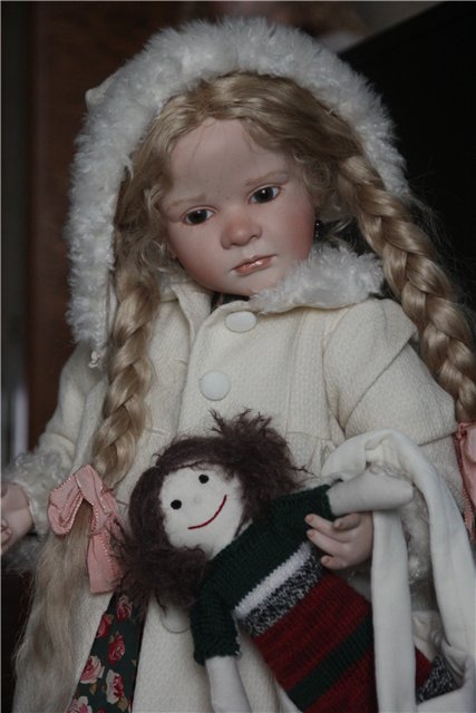 Фарфоровая кукла-снегурочка Офелия (Ophelia) от Ruth Treffeisen. Просто наступила зима (фото 6)