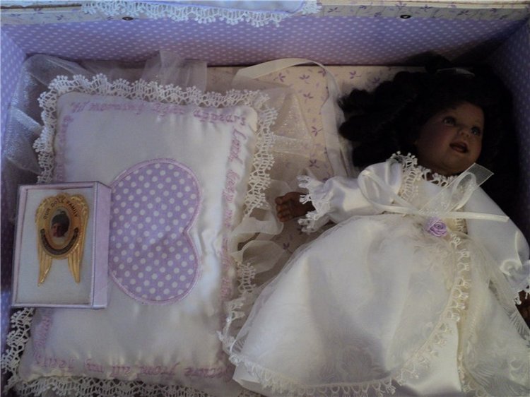 Первая ласточка. Миниатюра Lee Middleton "Baby's First Prayer". Первая молитва младенца (фото 2)