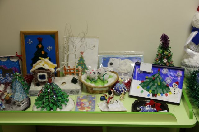 Необычные снеговики из обыденных вещей своими руками