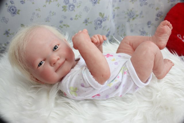 Реборн из Беренджер, нежность в пелёнках