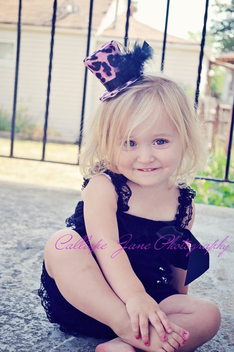 Миниатюрная шляпка в центре внимания | Бэйбики Миниатюрная шляпка в центре внимания