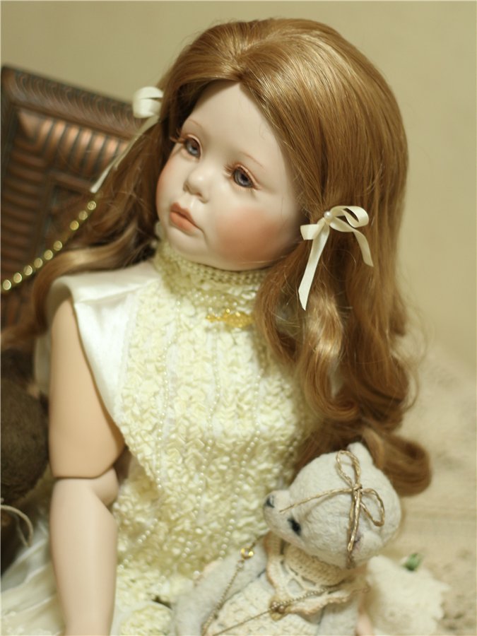 Девочка другой эпохи - милый ангел редчайшей красоты