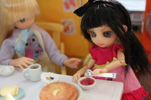 Блины на масленицу, миниатюра для кукол в формате 1/6