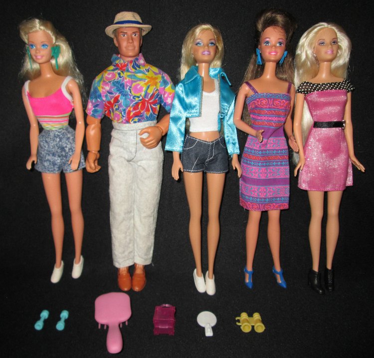 «Эффект насмотренности» или 200 фирменных кукольных нарядов | Бэйбики «Эффект насмотренности» или 200 фирменных кукольных нарядов