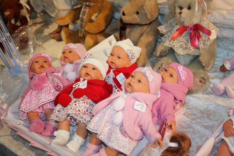 Выставка кукол, мишек тедди, кукольных домиков и миниатюры в Нидерландах 24-25 октября 2015 год. Шестая часть | Бэйбики Выставка кукол, мишек тедди, кукольных домиков и миниатюры в Нидерландах 24-25 октября 2015 год. Шестая часть (фото 7)