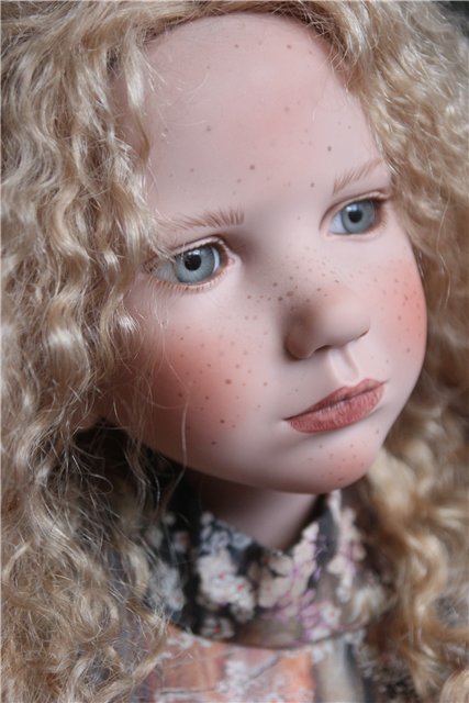 Красавица Elletra (весна 2013) и другие большие девочки Hedwiga и Geraldine (2012). Zwergnase