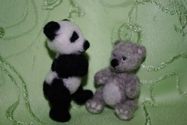 Родились у меня медвежата. Авторские игрушки сухим валянием