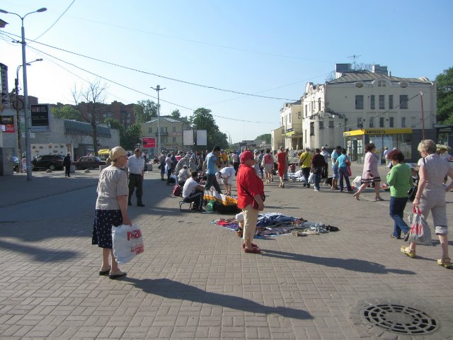 Воскресный променад на блошиный рынок около Удельной