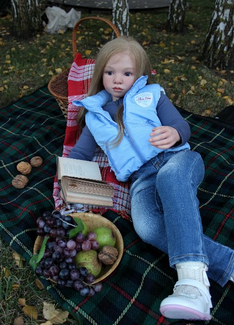 Весь день стоит как бы хрустальный, и лучезарны вечера... Куклы реборн Елены Ядриной