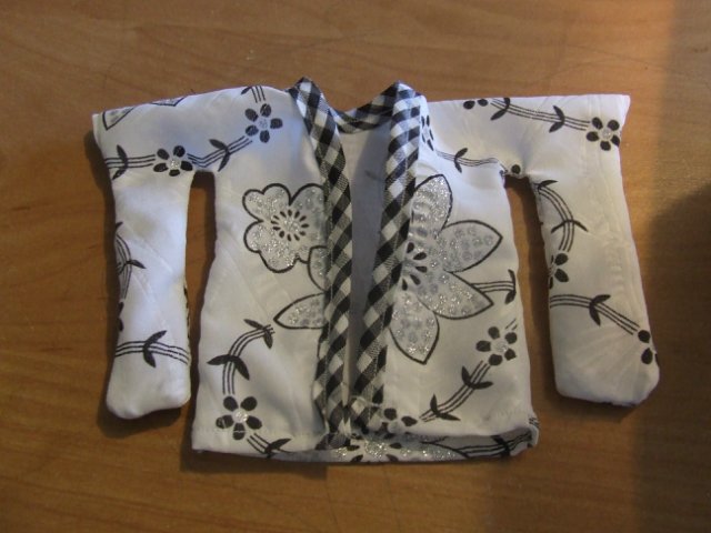 Простая одежда для куклы - КИМОНО. Мастер-класс