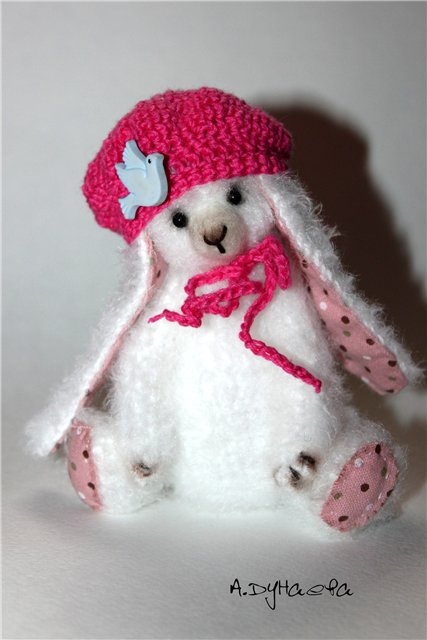 Заюшка Юля - игрушка вязанная крючком (фото 3)