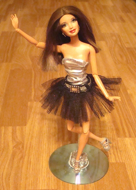 Мастер-класс - подставка для кукол формата Барби своими руками | Бэйбики Мастер-класс - подставка для кукол формата Барби своими руками