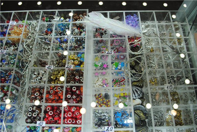 Выставка на Тишинке "Атмосфера творчества" - 2014. Мечты сороки сбываются! Блеск и великолепие