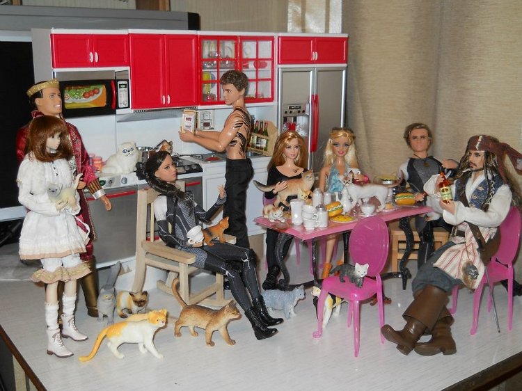 Как капитан Джек Воробей и девочка Момоко Деду Морозу помогали (фото 2)