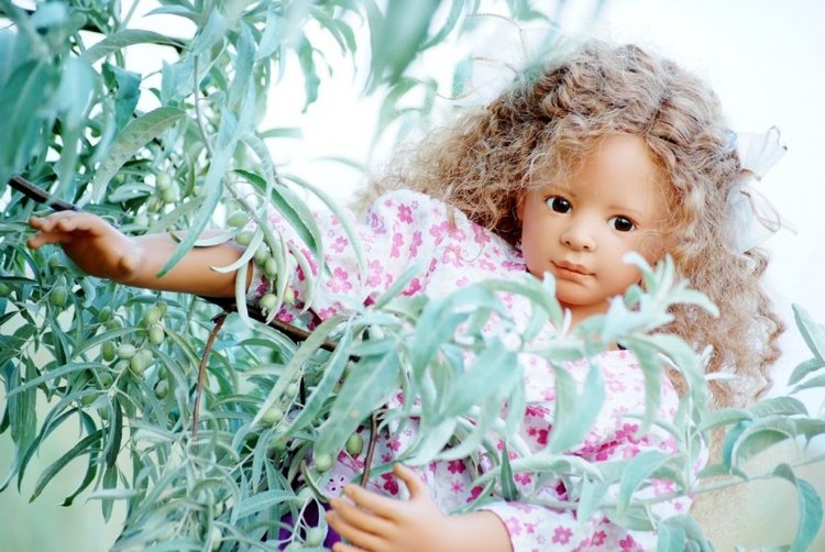 Антония на прогулке