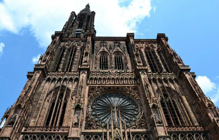 Очарование стринных французских городов