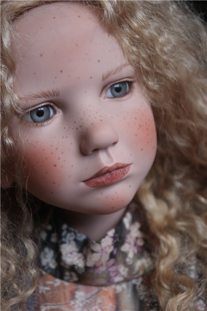 Красавица Elletra (весна 2013) и другие большие девочки Hedwiga и Geraldine (2012). Zwergnase