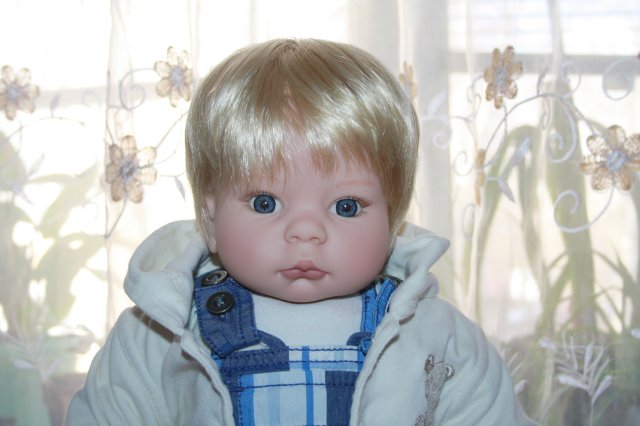 Девочка? Мальчик? Кукла Lee Middleton