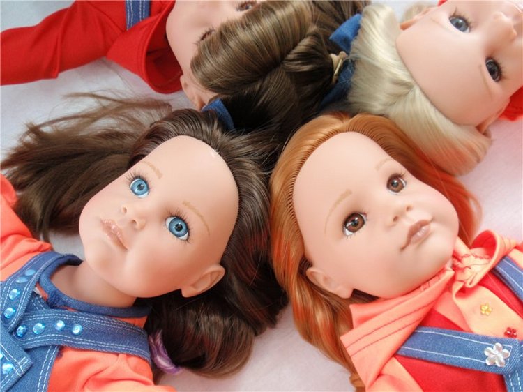 И мы и мы хотим поздравить наших мам, бабушек, тетушек, сестер и всех-всех женщин с самым женским Днем 8 Марта