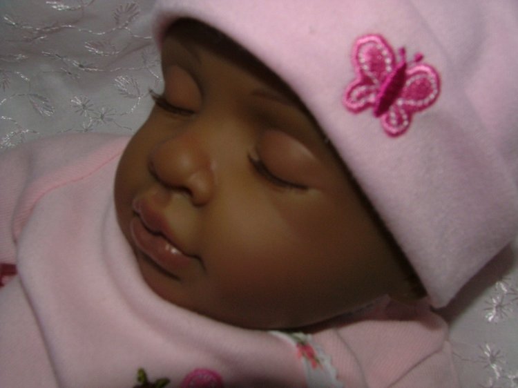 Плюшечка-сплюшечка Тиффани. Кукла от Эйштон Дрейк | Бэйбики Плюшечка-сплюшечка Тиффани. Кукла от Эйштон Дрейк (фото 3)