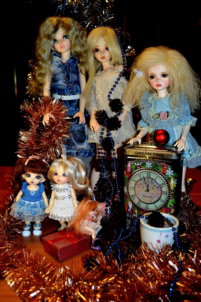 Новогодние приготовления наших красавиц BJD
