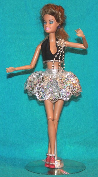 Серебро и черное - мода в нашем куклодоме (фото 4)