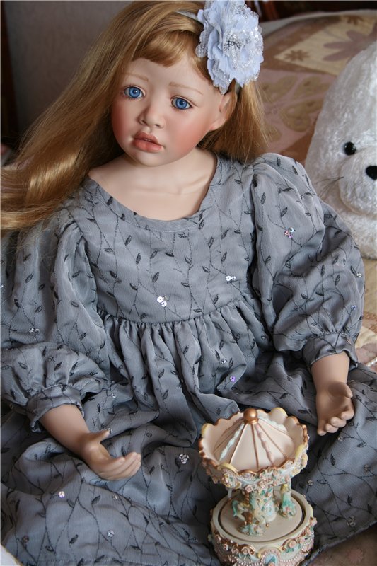 Чёрное или белое? Милли от Christine Orange