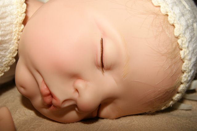 Hildegard Gunzel 2010 Resin Dolls - baby Miriam нежная булочка - сплюшечка