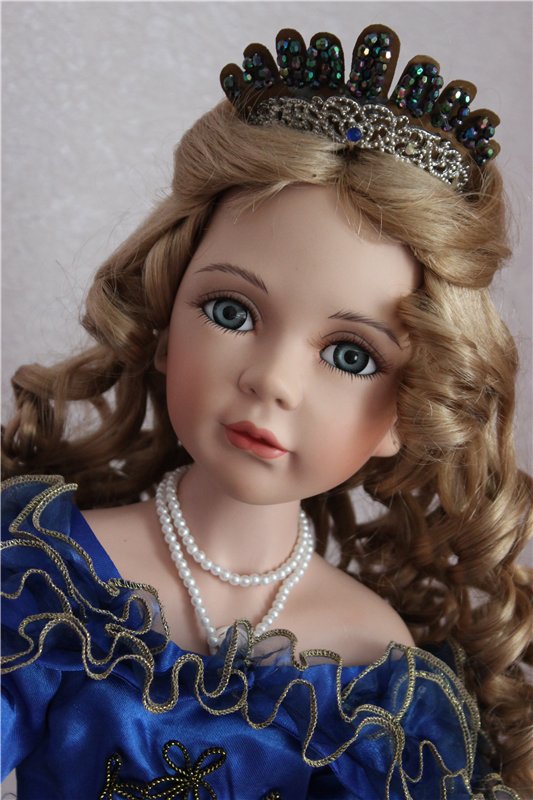 Фарфоровая загадка, кукла от Oncrown Collection