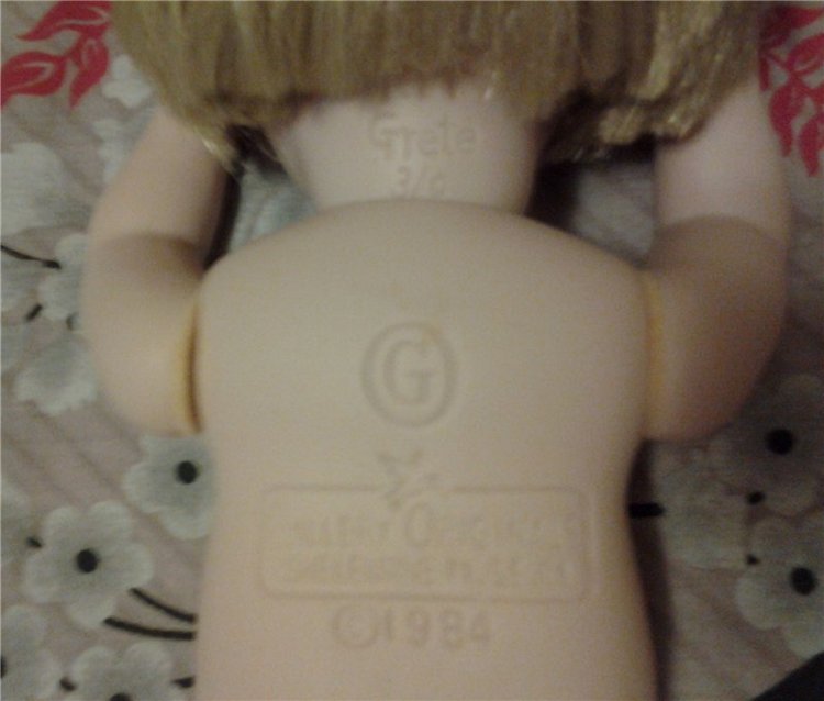 Фарфоровая кукла реплика Gallery Originals Shelburne Museum Porcelain Grete Doll