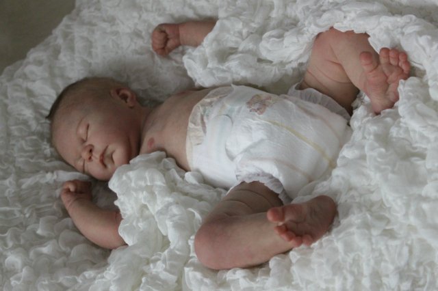 Спящий малышок Жульенчик. Куколка реборн Вишни Виктории