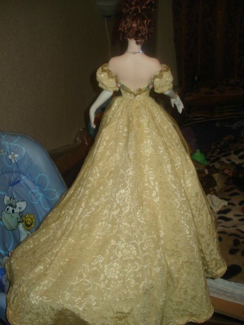 Леди Маргарет "Презентация Королевы", фарфоровая кукла от Даны Гибсон для Franklin Mint | Бэйбики Леди Маргарет "Презентация Королевы", фарфоровая кукла от Даны Гибсон для Franklin Mint (фото 7)