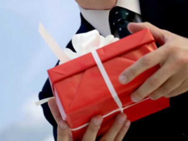 Женщины похожи на людей и живут рядом с ними или Слаще жизни и горше смерти. Предпраздничная болталка