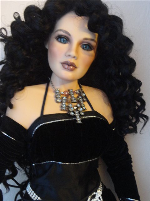 Моя черноволосая красавица Татьяна. Фарфоровая кукла