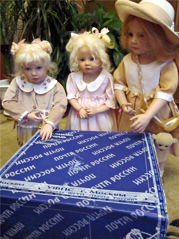 Лесли, Джой, Холли и Пиа из коллекции "Шесть сестёр" от Hildegard Gunzel для Gotz (2002г.)