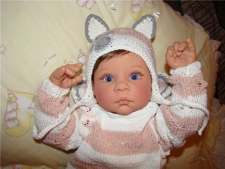 Вязалочки для Булочки. Peek-a-Boo от Ли Миддлтон