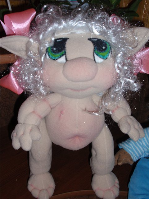 Троллик Кузя и его маленькая сестричка кудряшка Сью. Авторские игрушки Юлии Воздвиженской (фото 10)