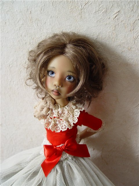 Абигайль (Kaye Wiggs Hope) в разных паричках (фото 5)