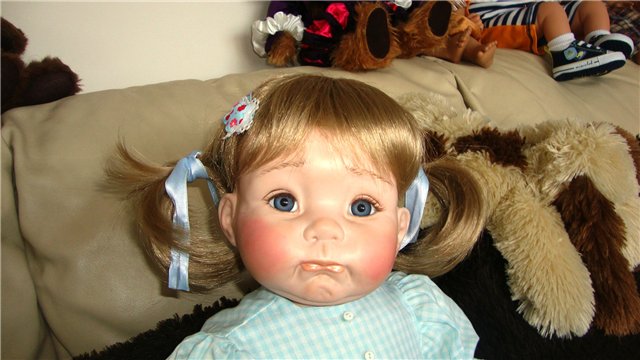 Фарфоровая помпушечка - куколка реплика "Winnie" от Cindy Marschner Rolfe